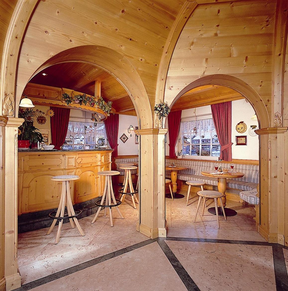 Hotel Soreie Pozza di Fassa Exterior foto