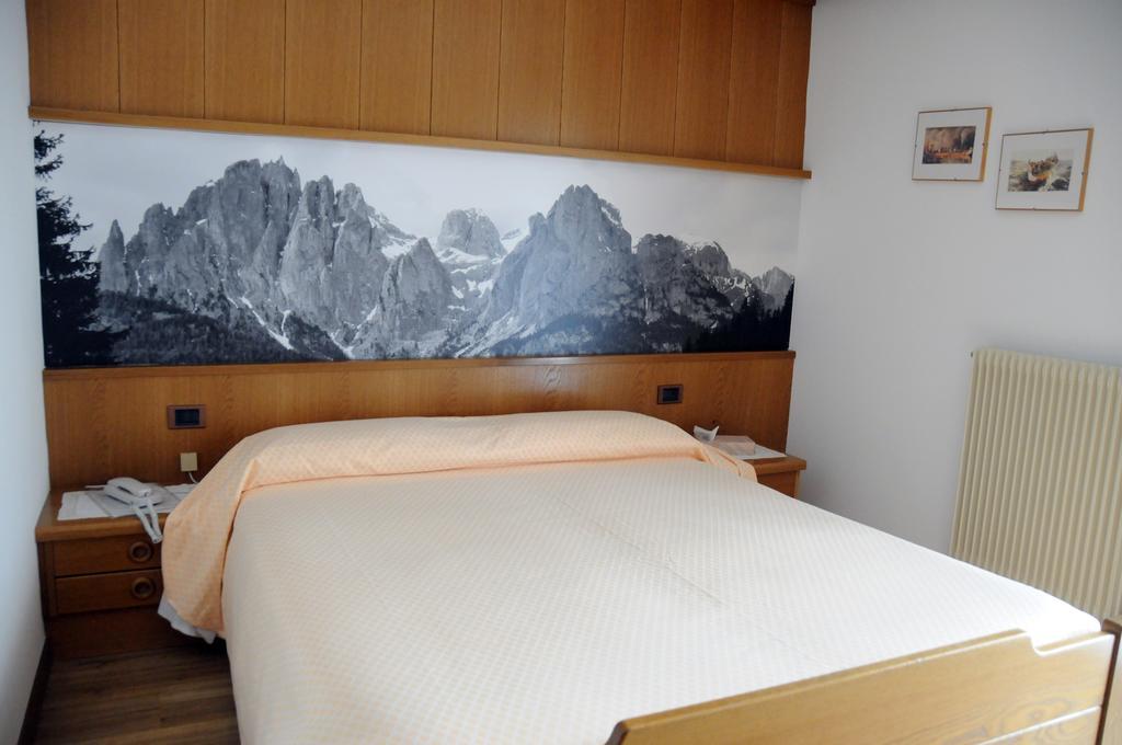 Hotel Soreie Pozza di Fassa Exterior foto
