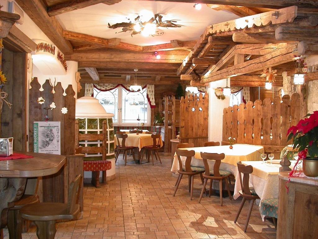 Hotel Soreie Pozza di Fassa Exterior foto