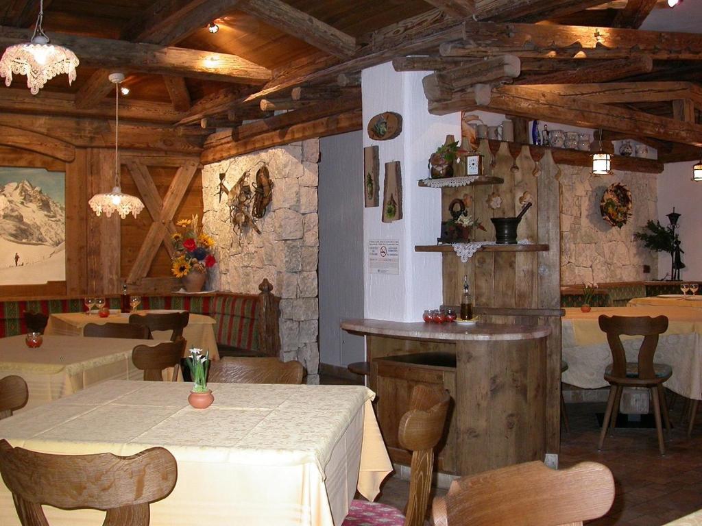 Hotel Soreie Pozza di Fassa Exterior foto