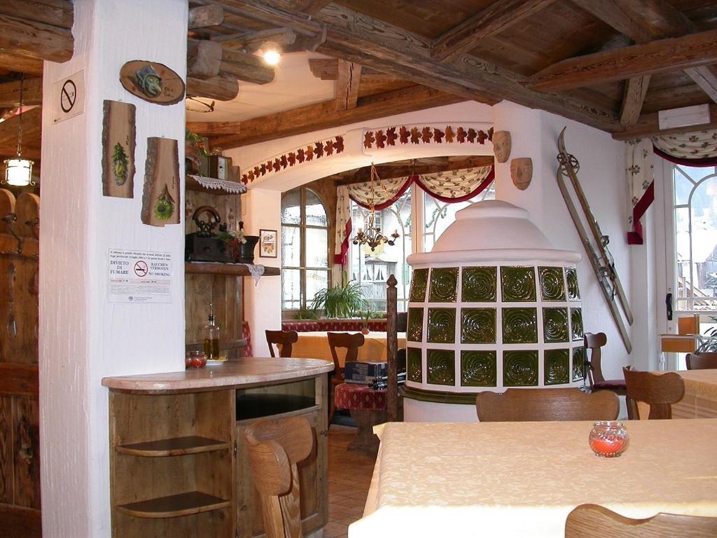 Hotel Soreie Pozza di Fassa Exterior foto