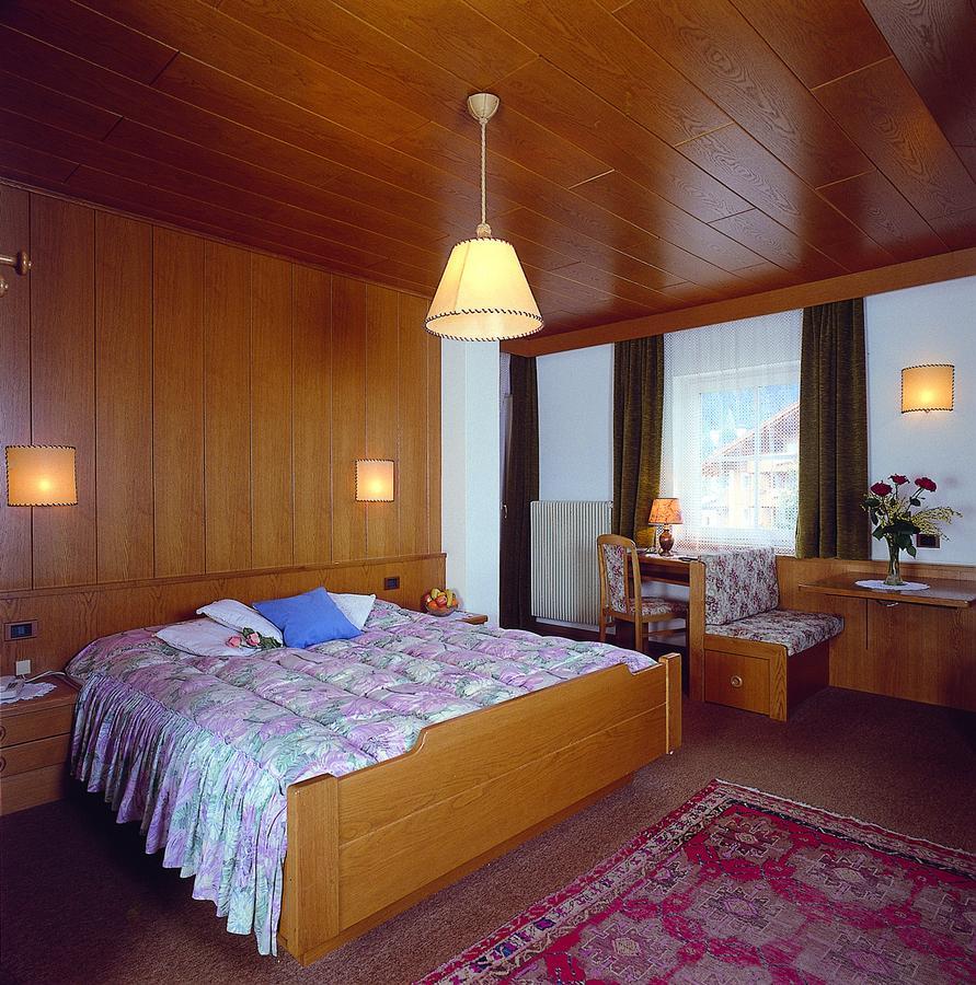Hotel Soreie Pozza di Fassa Exterior foto